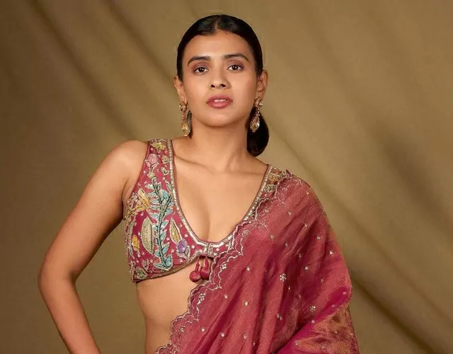 Actress Hebah Patel New Pics